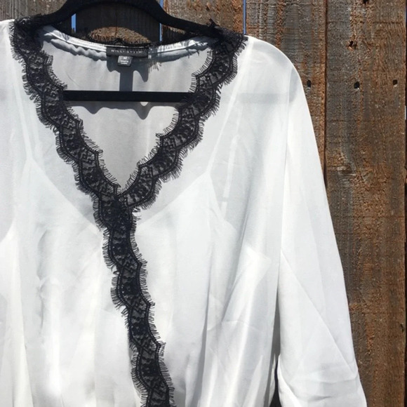 WILLI SMITH white and black lace top - Picture 1 of 4